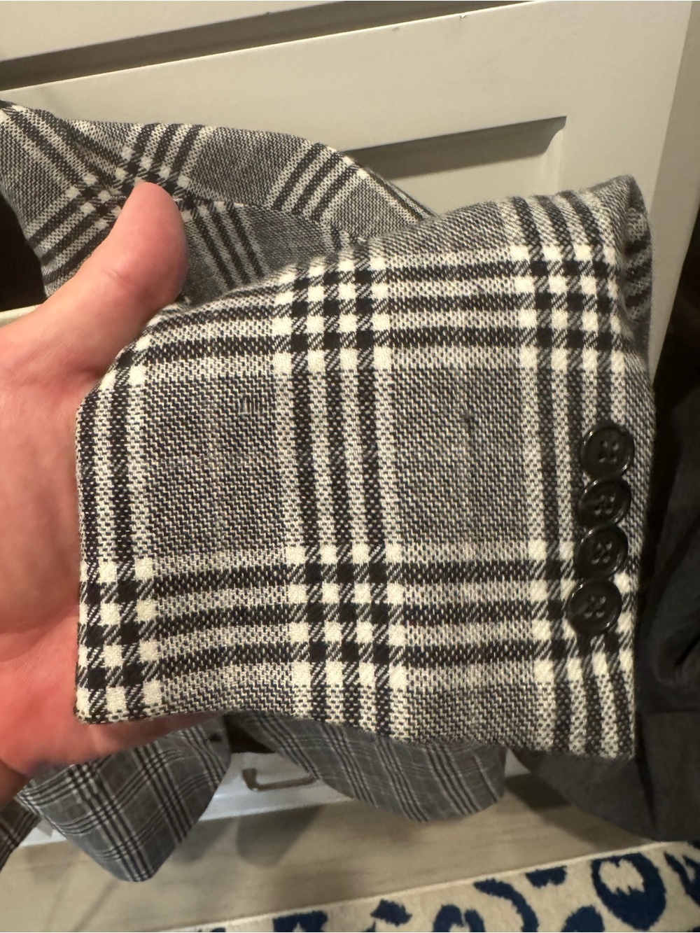 Men's Gray Plaid Sport Coat - Classic Notch Lapel Blazer - Picture 8 of 9